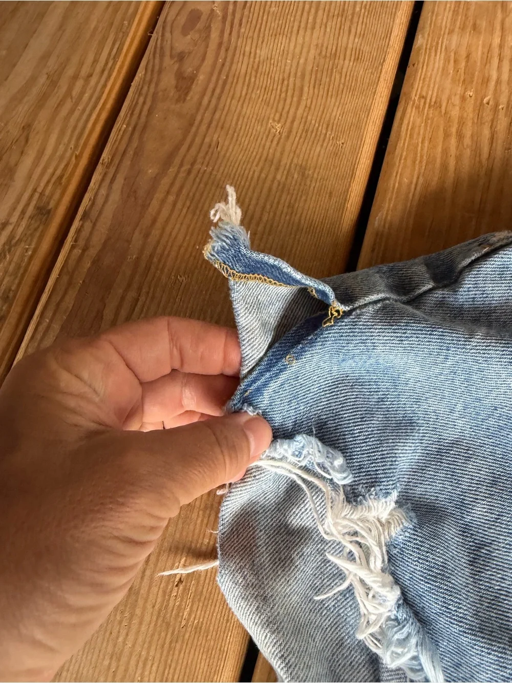 Agolde Classic Distressed Denim Shorts Blue size 28 - Picture 4 of 5